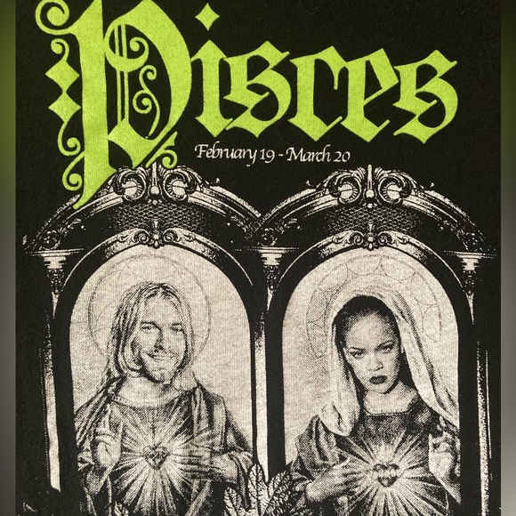 Feels So Good brand Black Graphic T-Shirt with Green Pisces Design - Picture 2 of 5